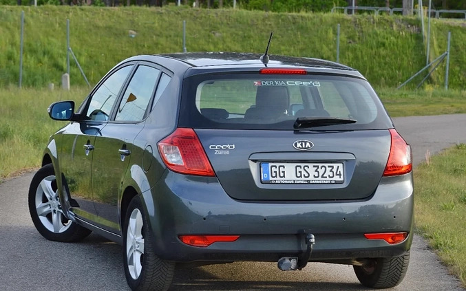 Kia Ceed cena 24900 przebieg: 88000, rok produkcji 2010 z Margonin małe 211